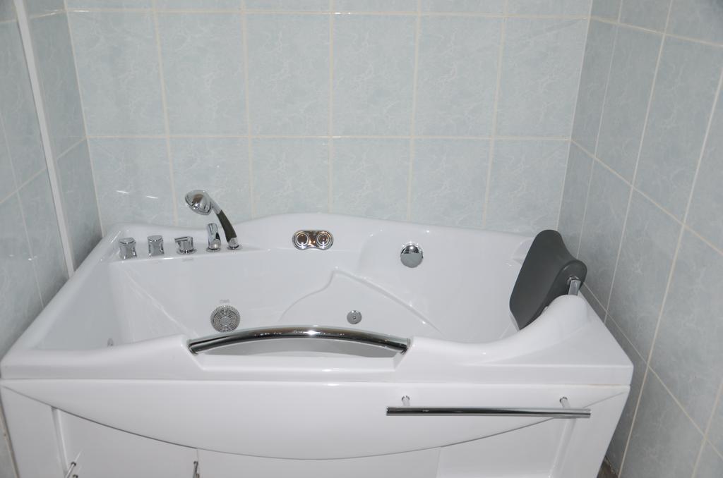 Saryarka Hotel Asztana Szoba fotó